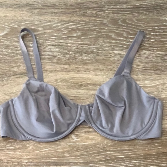 2 Target bras - Picture 5 of 8